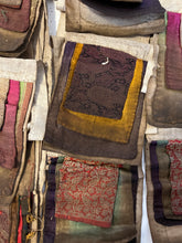Load image into Gallery viewer, Antique Dongdars
