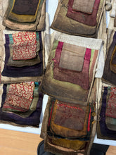 Load image into Gallery viewer, Antique Dongdars